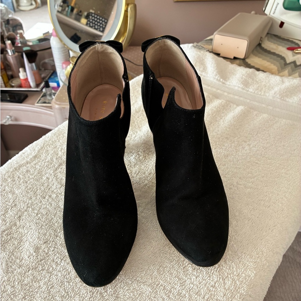 Elegant Kate Spade Women's Suede Ankle Boots 4” heel, only wore twice